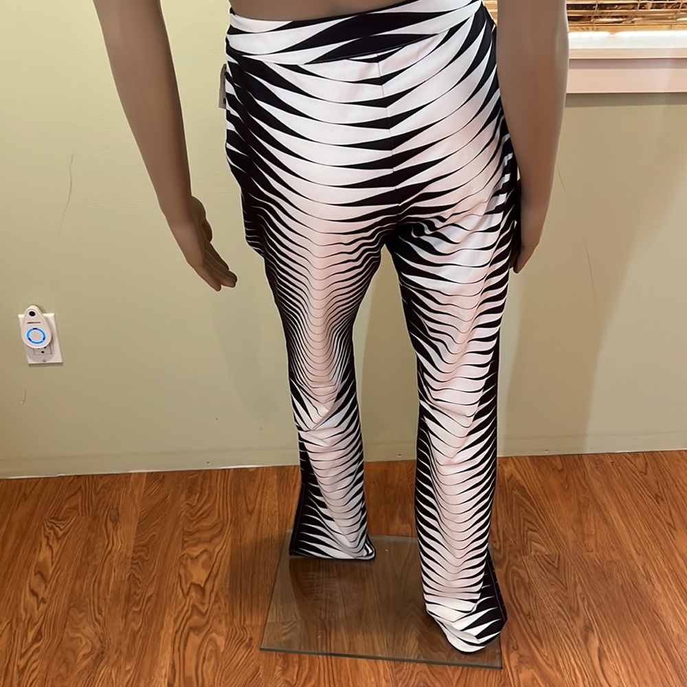 Akira Fun Zebra Print Pants With Slit At Cuff Bottom XL - Picture 5 of 9